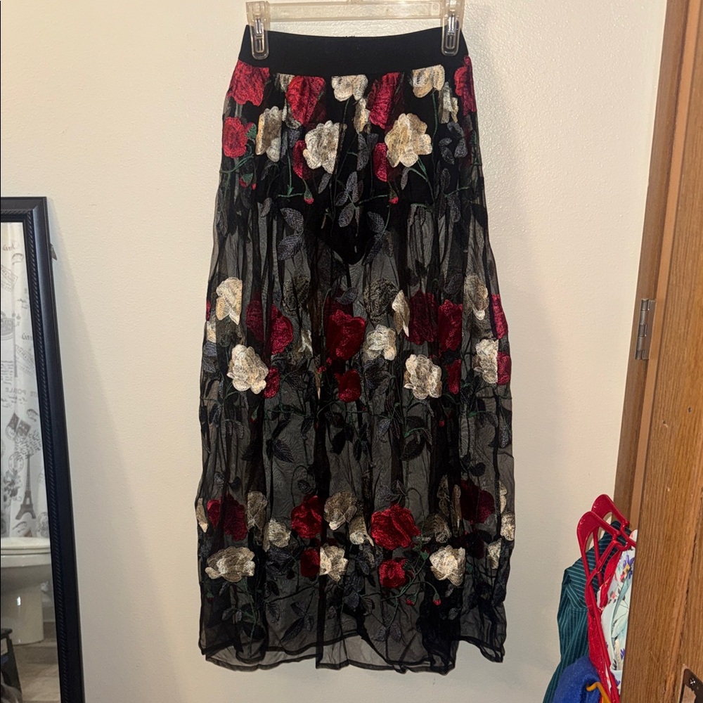 Chic Floral Embroidered Sheer Maxi Skirt